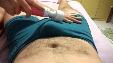 College-couple: Sprawia, że spust w bieliźnie za pomocą mojej magicznej różdżki