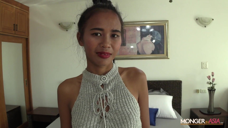 Monger In Asia: Lucky’s lucky day as i agreed to get her pregnant