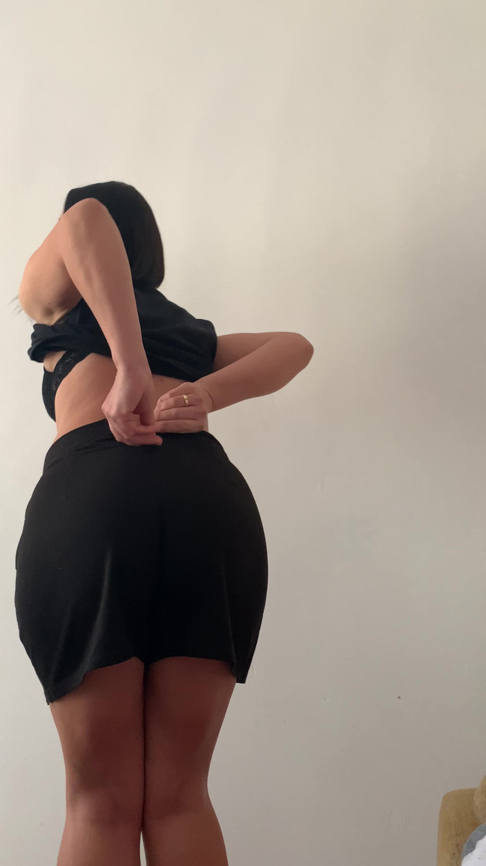German amateur - 100% German hardcore videos: 흑누나의 젖탱이를 보여주는 독일 밀프