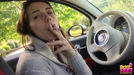 Smokin Fetish: Het tonåring rökning i bilen