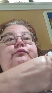 Mangiare la mia tazza di budino per voi mangiatori