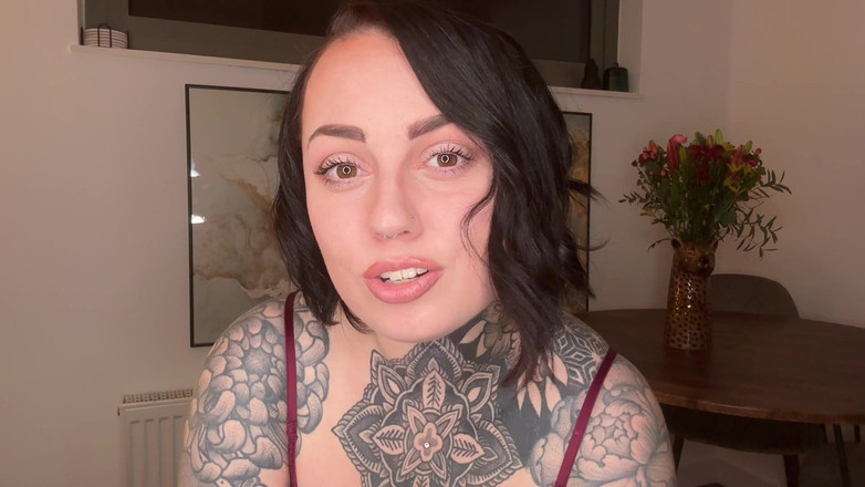 Miss Valentina: Lass sie flüstern, spiel