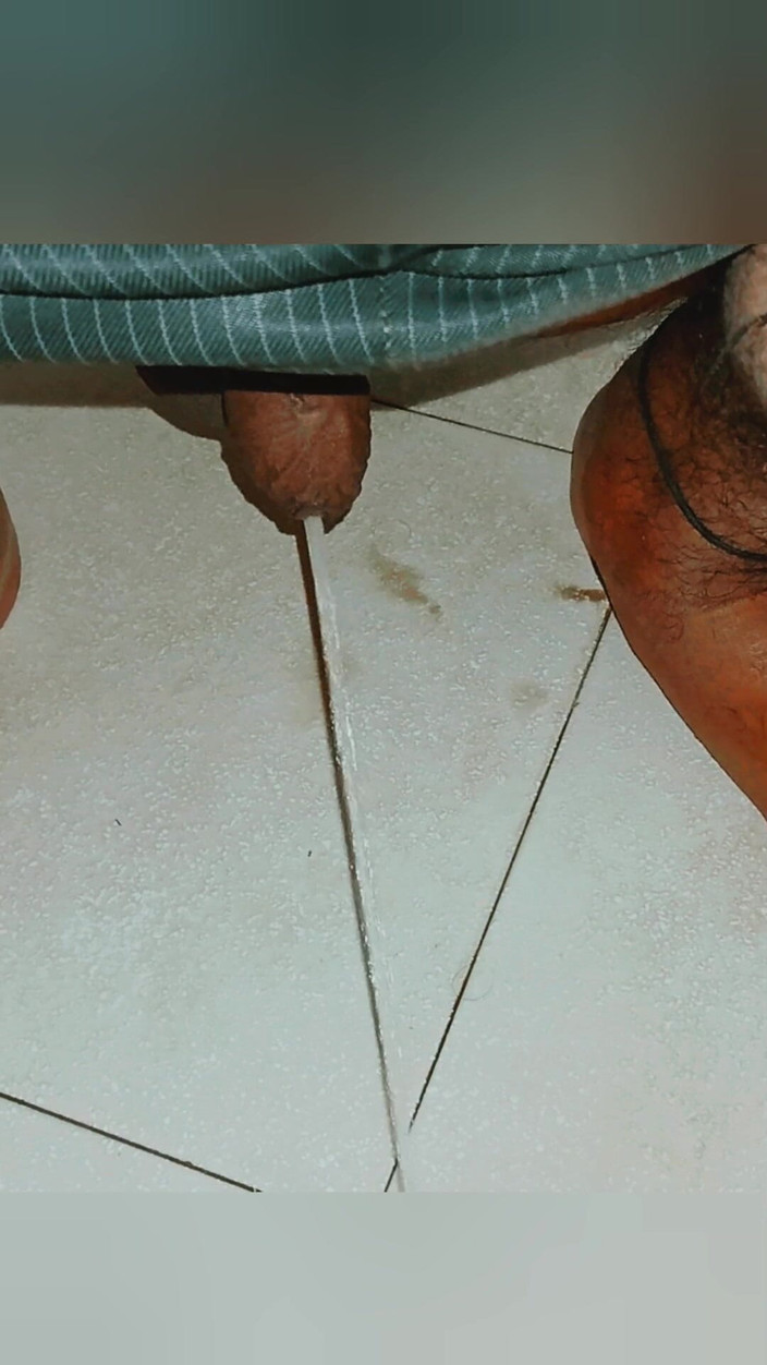 Hot sexy Sneha: Meando en el baño de las chicas