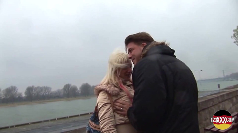123XXX - Fucked Amateurs in Germany!: Doorboorde blondine is altijd geil en klaar
