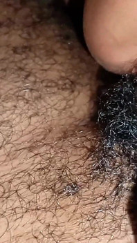 Hintli kayınbiraderi chudai seks videosu, kayınbiraderi baldızını çok geniş sikiyor...