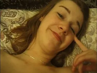 El primer porno de Dominika en un adolescente morena ansiosa por ser follada