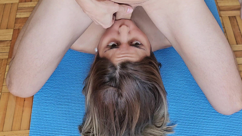 Primiciax: Yogasex - spuszczanie i złoty prysznic