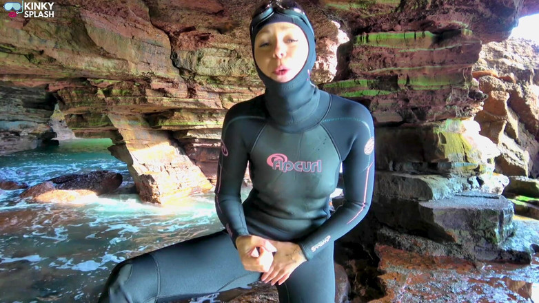 UKCuteGirl: Wetsuit-grot ontmoeting: geheim plezier met mysterieuze vreemdeling