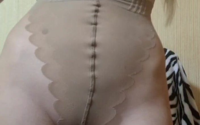 ElzaKom: Dolce figa padrona Elza Kom