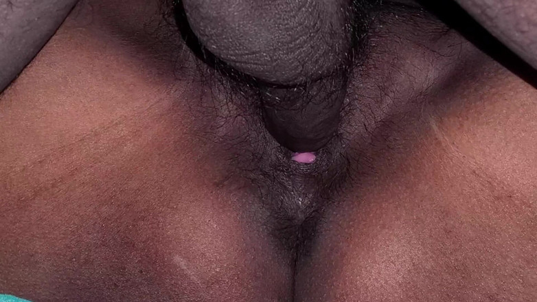 Your Fantasy Ankita: Suri rumah panas desi baru berkongkek dan mendengar suara hindi...