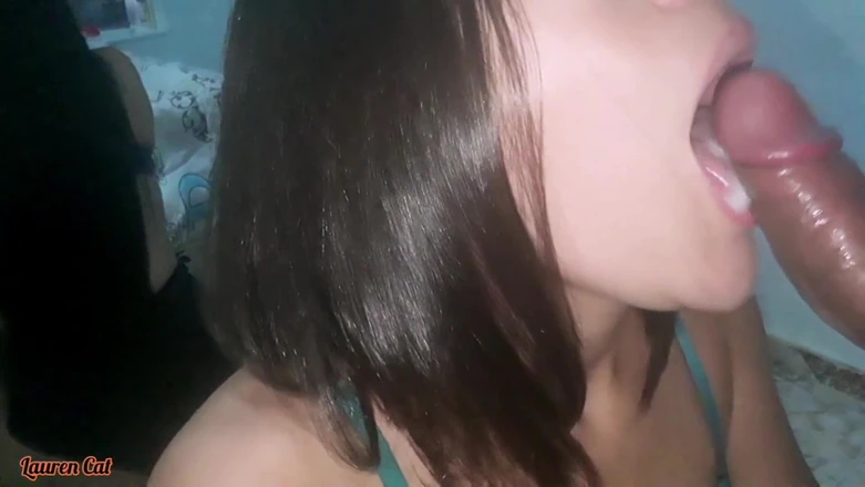 Lauren Cat: Ošukal jsem sexy brunetku a přinutil ji sát mi mléko