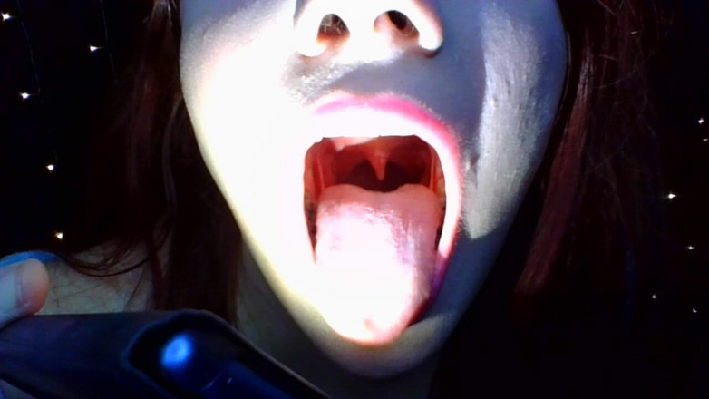 Scarlet Vixen: 이빨, 충전재 및 입 페티쉬