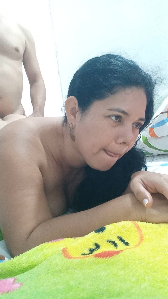 Valkyrie and Luigy Couple: Моя подруга-шлюшка обожает пососать мои яйца, глубокую глотку и жесткий анальный секс в качестве вкусной сквиртующей покорной рабыни в любительском видео