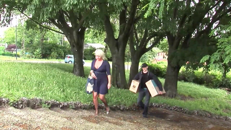 Old PIGS XXX: Milf mojego najlepszego przyjaciela to prawdziwa stara dziwka