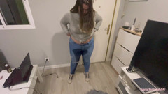 Your fantasy studio: Tuyệt vọng đi tiểu trên cầu thang