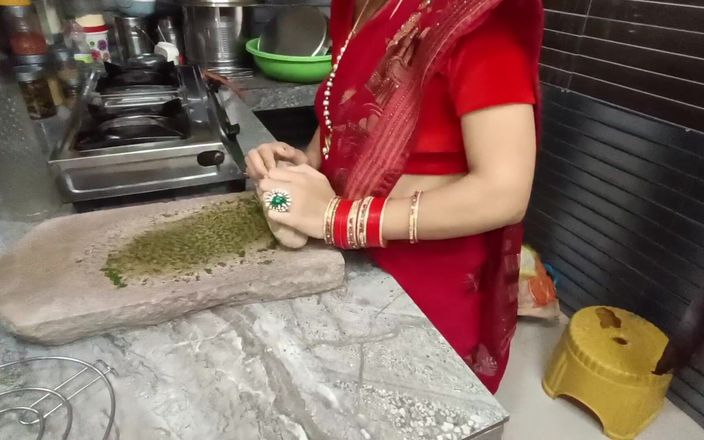 Pyaripooja22: Bhabhi dělala lék na svědění její kundičky v kuchyni, pak švagr...