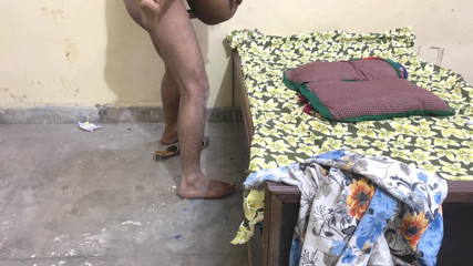 Aliya: Švagr mě zvedl do klína a zčervenal mě