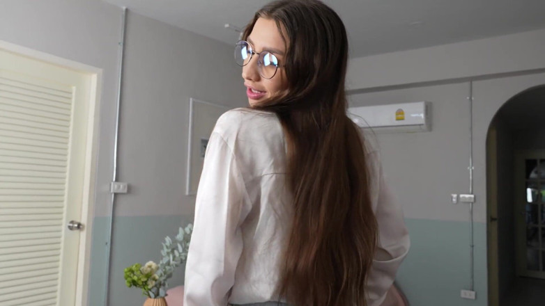 Kriss Kiss: Reality Sex and Cumshot with My Psychologist During Appointment!