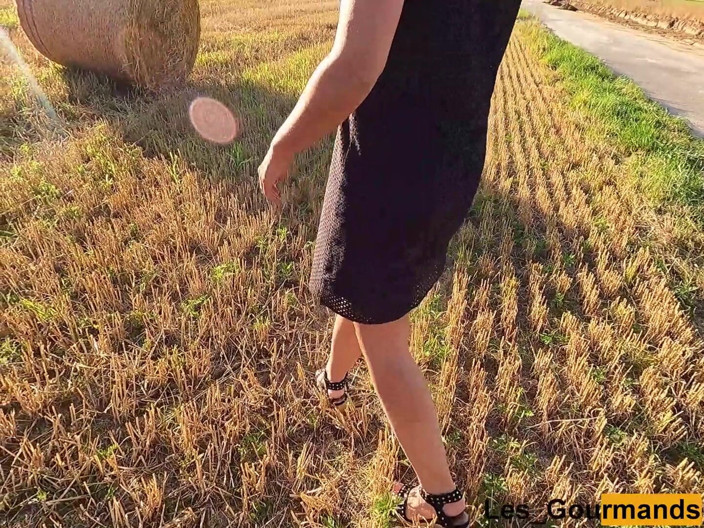 Les Gourmands: We stoppen op de weg met mijn stiefmoeder en ze...