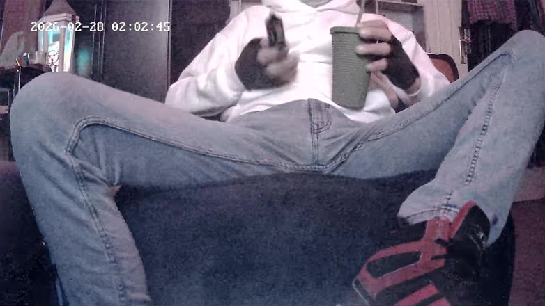 JeansdadXL: Üvey baba gece için çalışmaya başlıyor