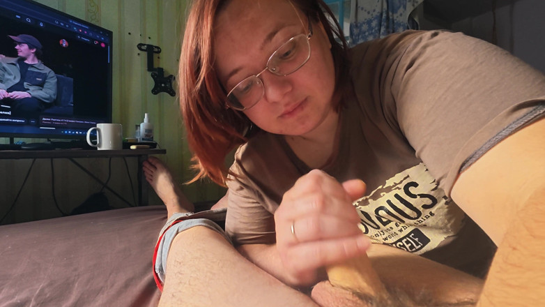 SchoolPrincess: Close up 4K Amadora Namorada Boquete Curvilínea Morena Com Óculos Chupa E...
