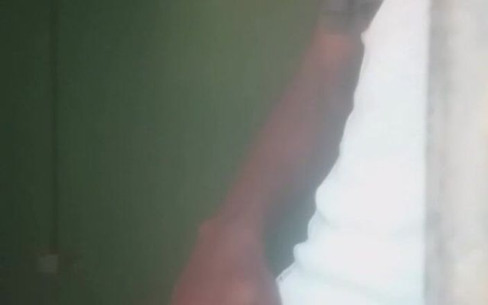 Badman4606: Cowok gay kulit hitam ngentot habis-habisan pakai mainan seksnya.