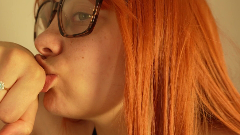 AmayaMori: Blonďatá nevlastní sestra dělá fetiš obličeje a dělá tělo Asmr...