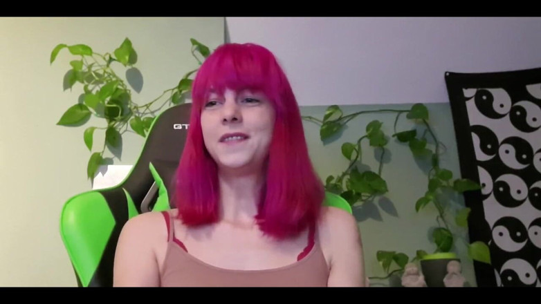 Lilly Mania: Pink Hair Solo Girl