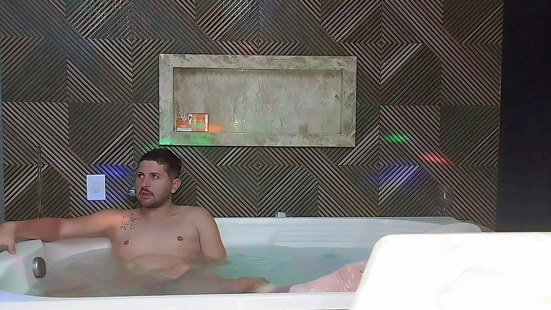 Marcosninfo: Měl jsem párty s mými přáteli v Exibi a pro...