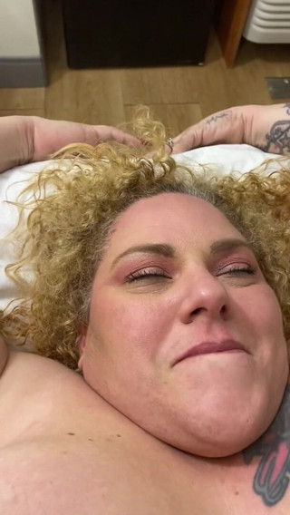 Curvyliz9: Orgasm bun