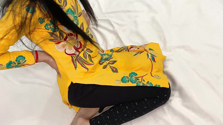 Desifilmy45: Tôi đụ cái mông to của dì Punjabi rất mạnh bạo