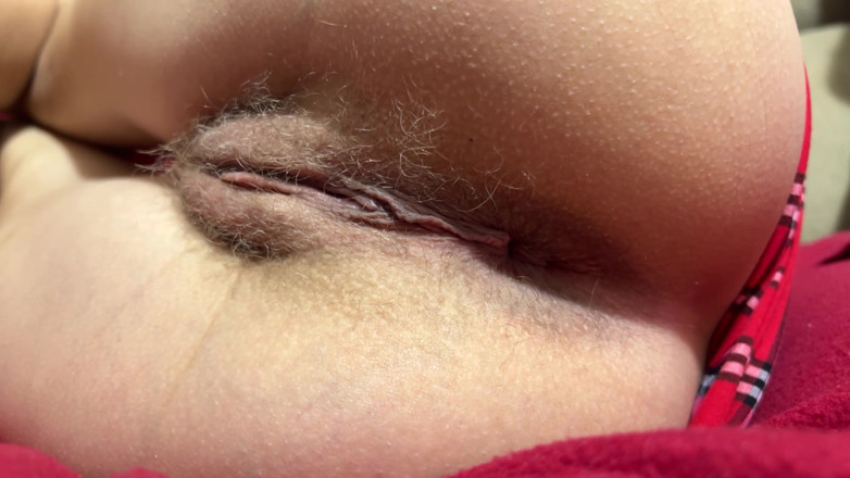 Mia Foster: Hairy babe tight anal dildo masturbation