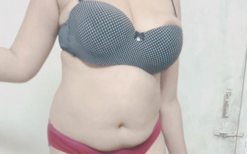 Asmita and sohom: Teściowa Asmita tańczący nastrój