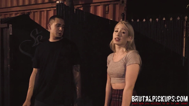 Latina Patrol: Teen pickups - goldie teen holt verzweiflung ab, schlucken