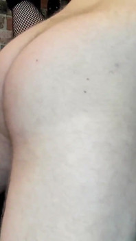 Papi dom fickt, isst muschi und fickt seine gute schlampe mit einem dildo