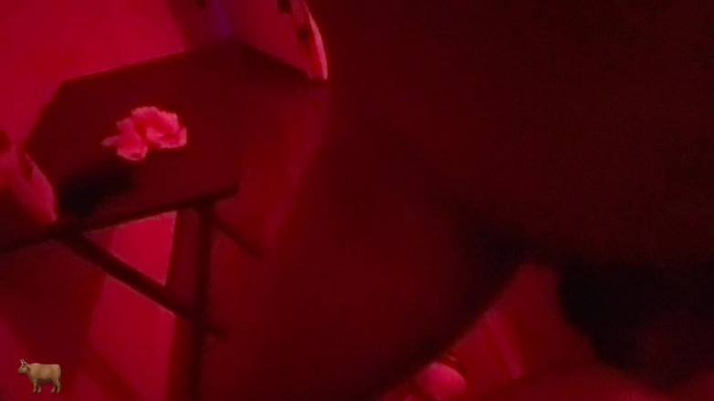 Cocksman Mandingo: 자지 Sissy 크로스드레서 - 그의 쪼이는 보지 따먹기