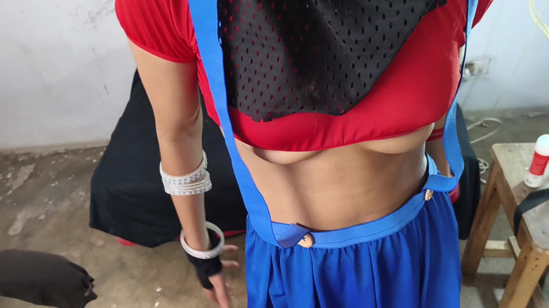 Desi stepfamily: 19 años super caliente chica hermosa chupando