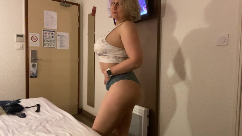 Car-ina: Take me in the shower! Or do you like the...