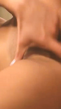 Lujuriosa Latina 4_sexy Escena Latina En Bragas Le Encanta Recibir Un Facial Después De Sexo Duro