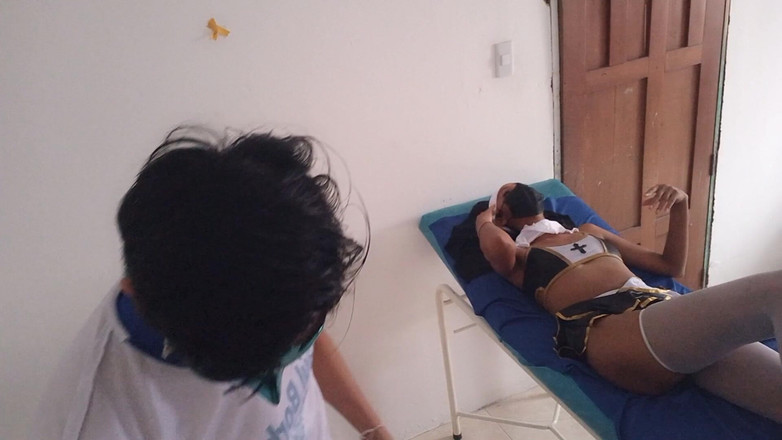 NEGRITA SEXY: The Masseur Makes the Pastor of the New Ecclesiastical Religion...