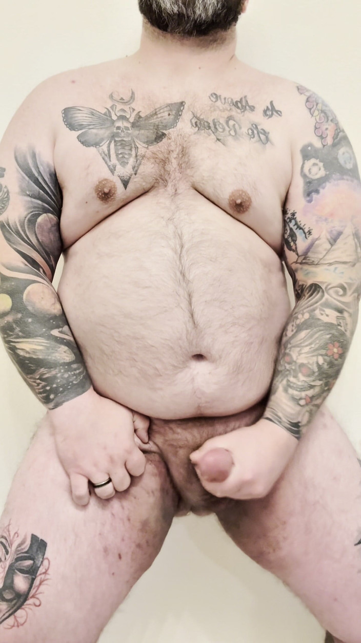 TattedRockerBear: Ejaculare epică cu urs dolofan păros tatuat