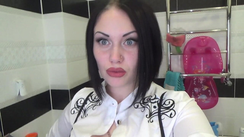 Goddess Misha Goldy: Ton fétiche stupide - castration