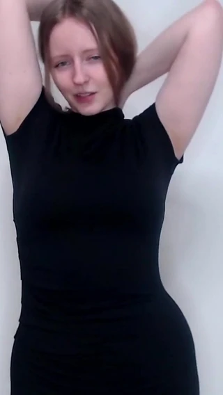 KissMyHips: Custom Paypiggy for Curvy Findom Goddess