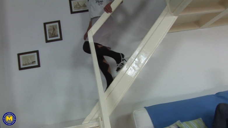 Mature NL: Horny Older Lady Gets a Creampie