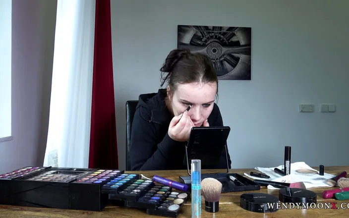 WWMAMM: Wendy Moon prepares the make for her performance