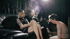 Cruel Anettes fetish world: 女性用灰皿