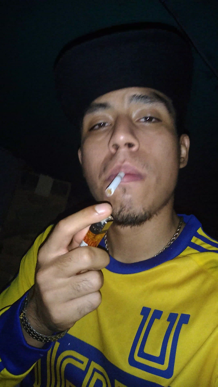 AlexAlejandro13: Masturbasi sambil merokok sabtu