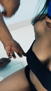 Freundin nimmt harte ohrfeigen, bondege-blowjob mit gesichtsbesamung