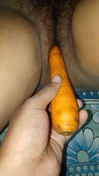 I Put a Carrot Into My Married Stepsister's Pussy