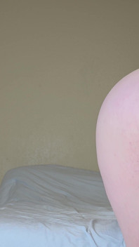 Интенсивная Мастурбация С MILF В Красном Белье